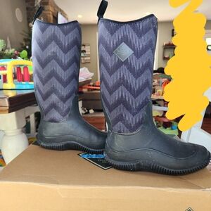 Women's Muck Black and Gray Chevron Boots Size 7